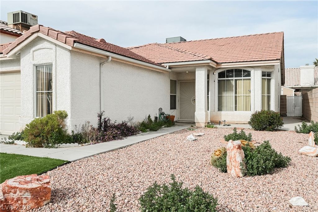 6092 Golden Nectar Way, Las Vegas, NV 89142 — photo 4