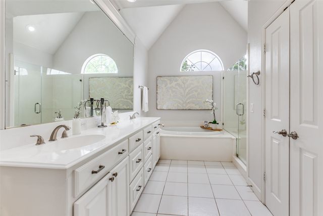 4150 Towne Green Circle, Addison, TX 75001