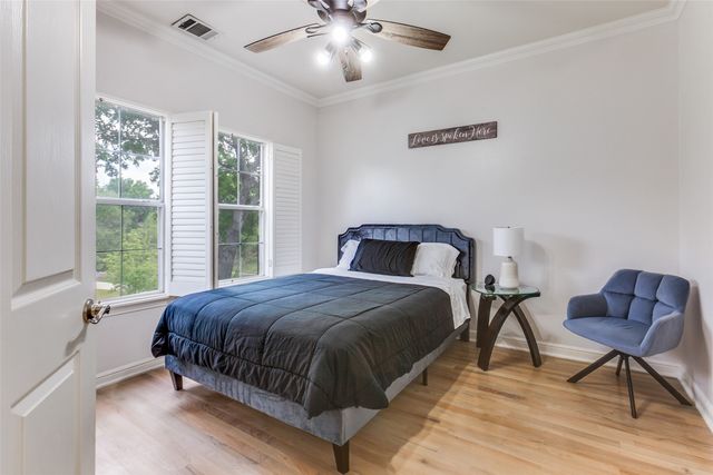 4150 Towne Green Circle, Addison, TX 75001