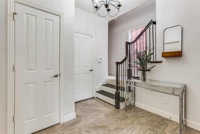 4150 Towne Green Circle, Addison, TX 75001