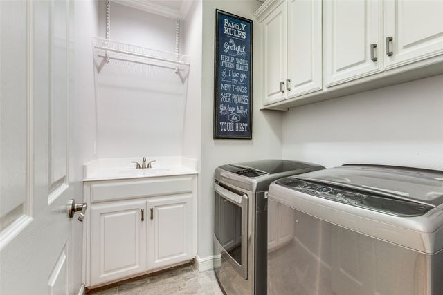 4150 Towne Green Circle, Addison, TX 75001