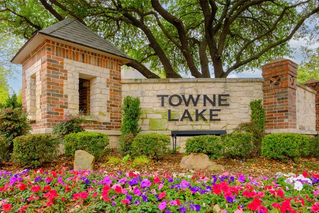 4150 Towne Green Circle, Addison, TX 75001