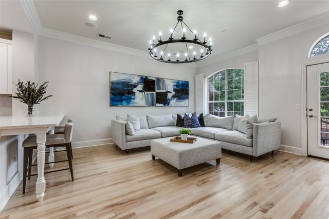 4150 Towne Green Circle, Addison, TX 75001