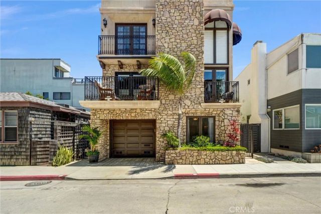 42 56th PL, Long Beach, CA 90803