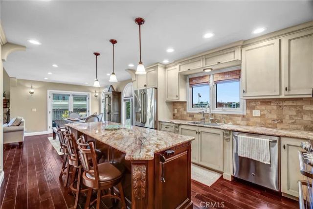 42 56th PL, Long Beach, CA 90803