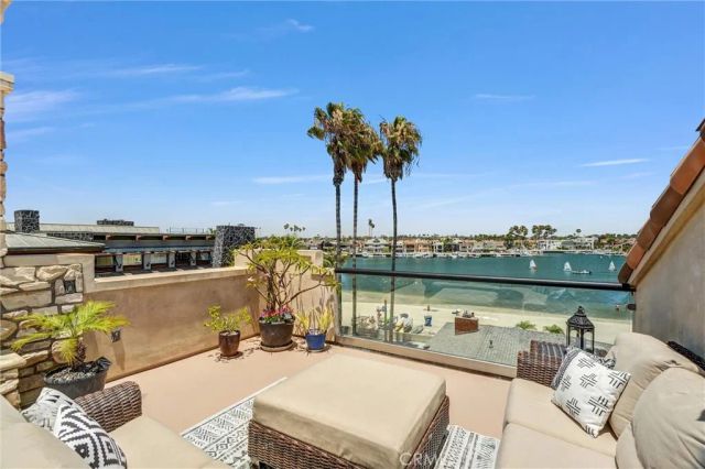 42 56th PL, Long Beach, CA 90803