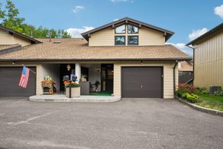 1748 Mcknight Road N 24, Maplewood, MN 55109