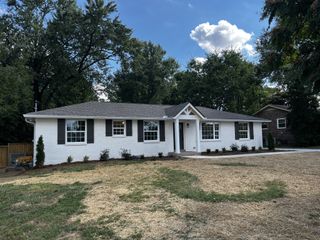 106 Lucinda Ln, Hendersonville, TN 37075