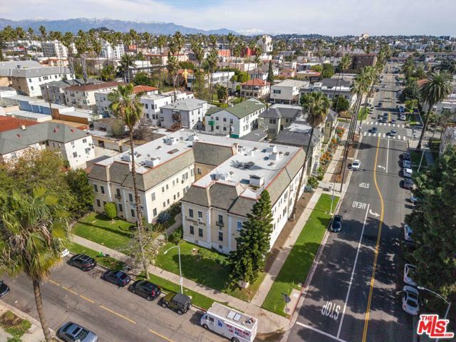 100 N Kenmore Avenue, Los Angeles, CA 90004
