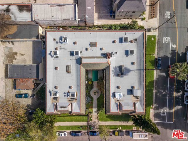 100 N Kenmore Avenue, Los Angeles, CA 90004