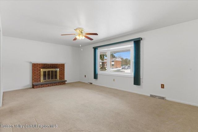 8 Louise Drive, Latham, NY 12110