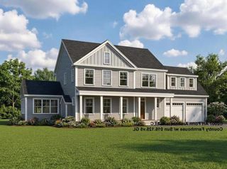 21 Zoe's Way # 18, York, ME 03909