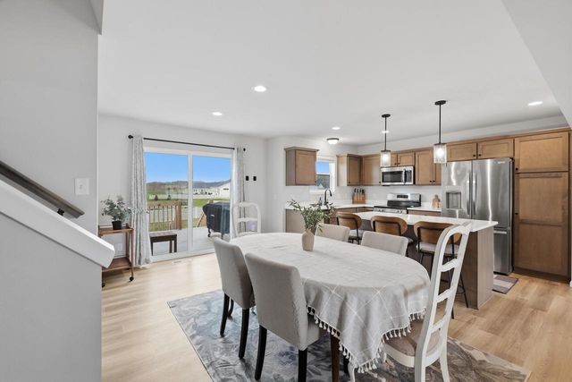 5526 Maddy Pass, Madison, WI 53718