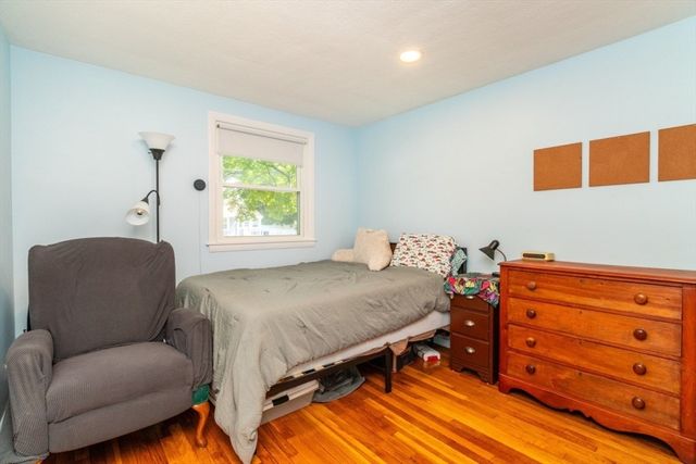 96 Crestwood Ln, Marlborough, MA 01752