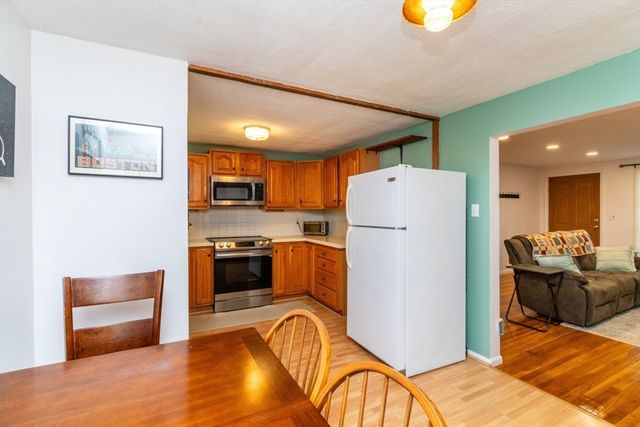 96 Crestwood Ln, Marlborough, MA 01752