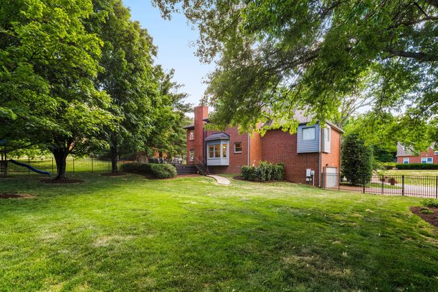 9457 Foothills Dr, Brentwood, TN 37027