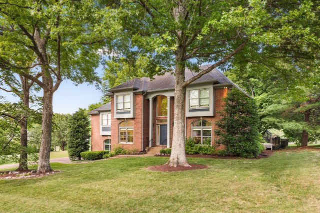 9457 Foothills Dr, Brentwood, TN 37027