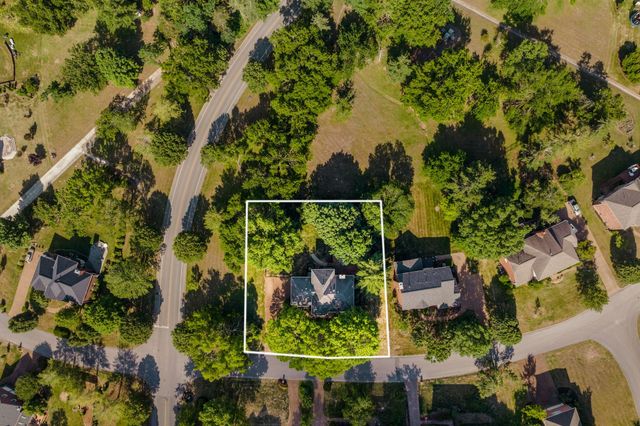 9457 Foothills Dr, Brentwood, TN 37027