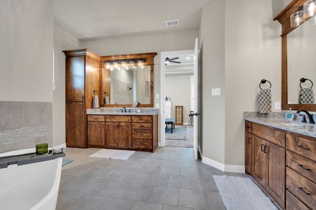 1310 Rustic Ridge, Midlothian, TX 76065