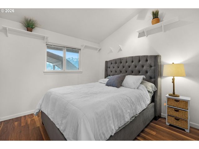 137 S Pacific St 16, Rockaway Beach, OR 97136