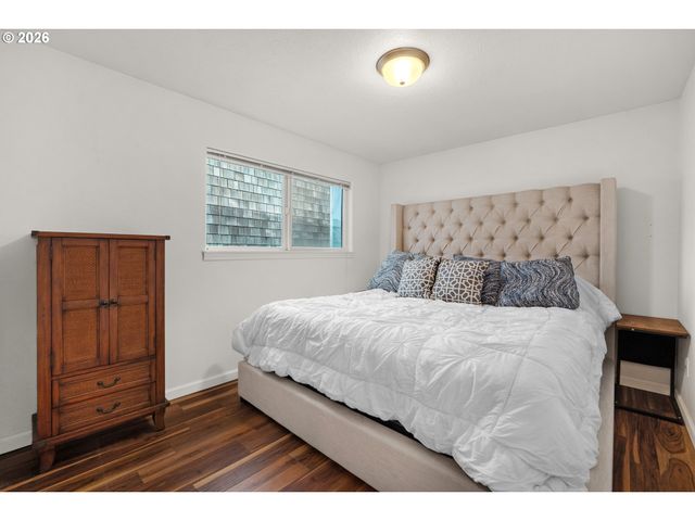 137 S Pacific St 16, Rockaway Beach, OR 97136