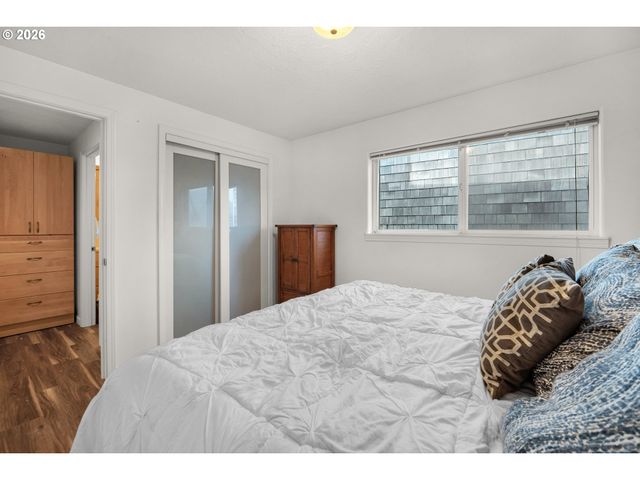 137 S Pacific St 16, Rockaway Beach, OR 97136