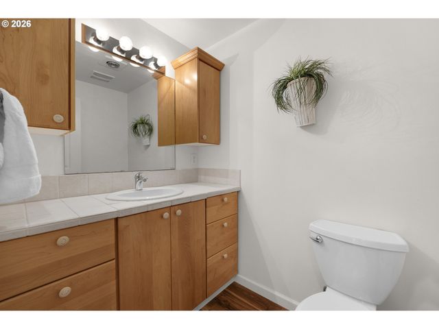 137 S Pacific St 16, Rockaway Beach, OR 97136