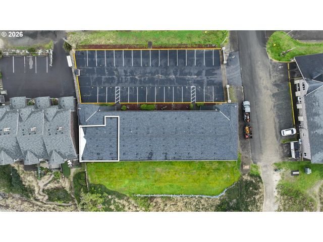 137 S Pacific St 16, Rockaway Beach, OR 97136