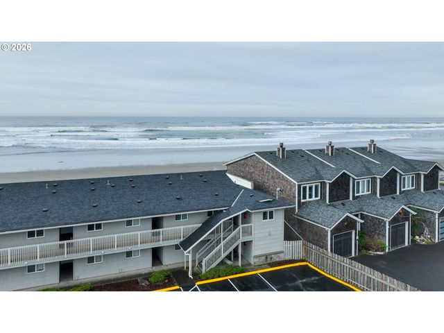 137 S Pacific St 16, Rockaway Beach, OR 97136
