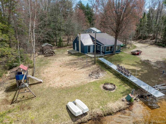 3865 Peninsula Point Road, Munising, MI 49862