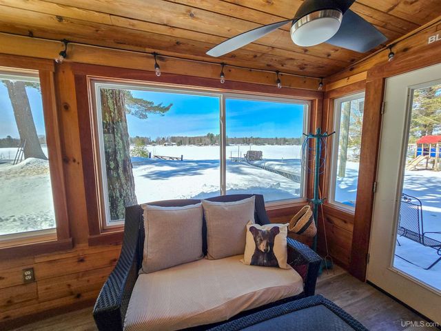 3865 Peninsula Point Road, Munising, MI 49862