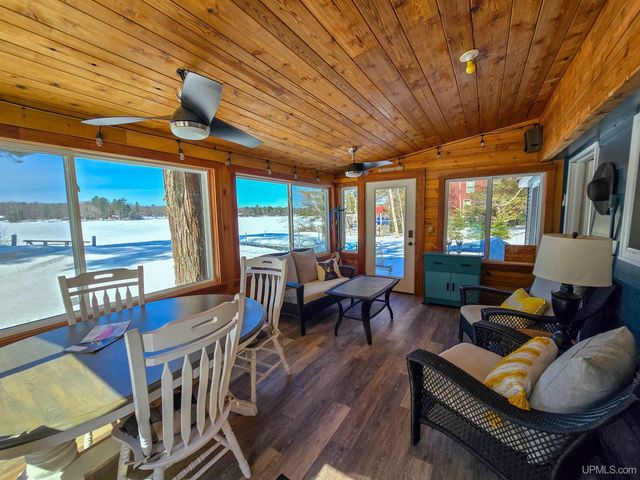 3865 Peninsula Point Road, Munising, MI 49862