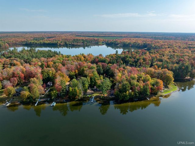 3865 Peninsula Point Road, Munising, MI 49862