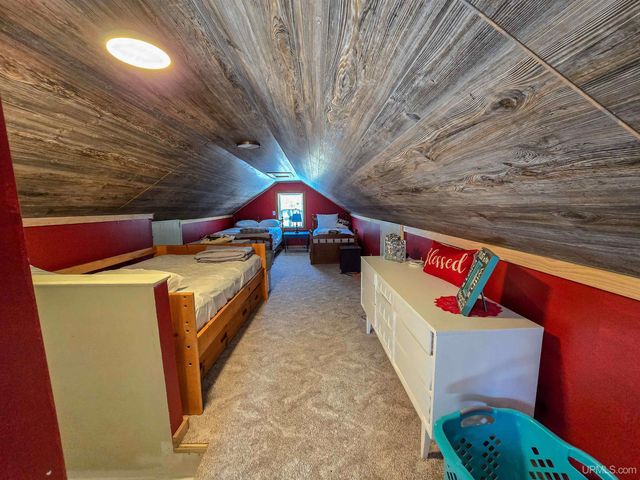 3865 Peninsula Point Road, Munising, MI 49862