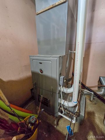 3865 Peninsula Point Road, Munising, MI 49862