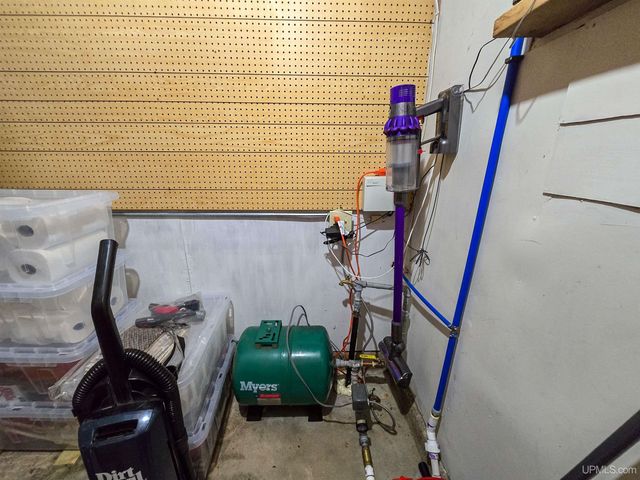 3865 Peninsula Point Road, Munising, MI 49862