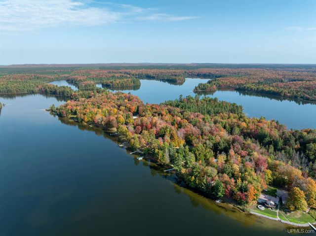 3865 Peninsula Point Road, Munising, MI 49862