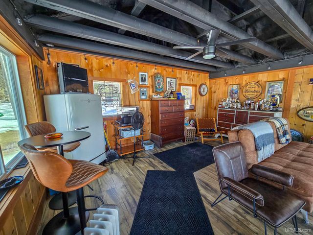 3865 Peninsula Point Road, Munising, MI 49862