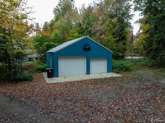 3865 Peninsula Point Road, Munising, MI 49862