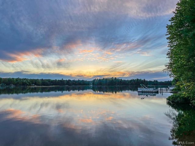 3865 Peninsula Point Road, Munising, MI 49862