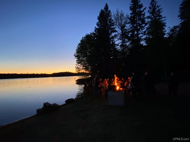 3865 Peninsula Point Road, Munising, MI 49862