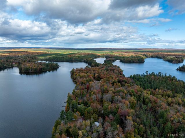 3865 Peninsula Point Road, Munising, MI 49862