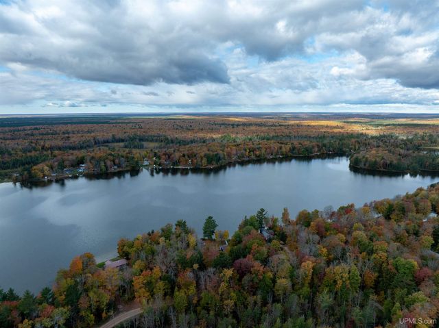 3865 Peninsula Point Road, Munising, MI 49862