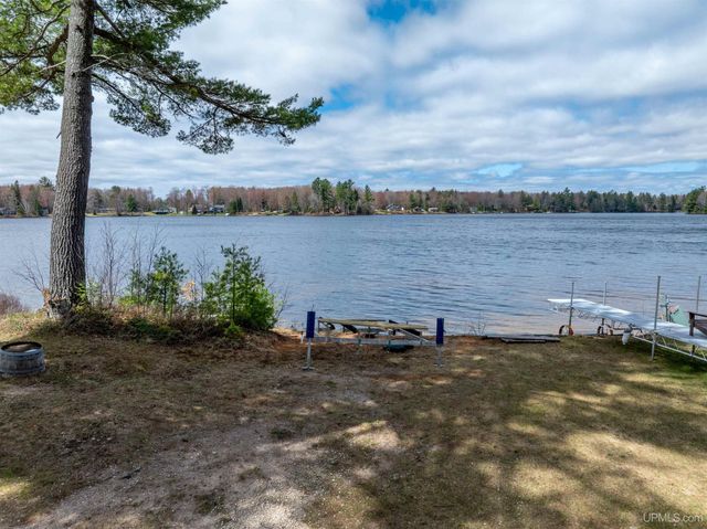 3865 Peninsula Point Road, Munising, MI 49862