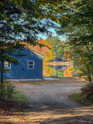 3865 Peninsula Point Road, Munising, MI 49862