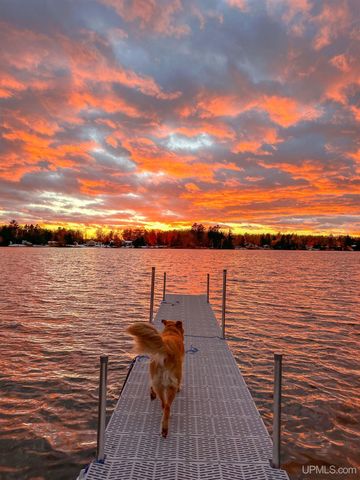 3865 Peninsula Point Road, Munising, MI 49862