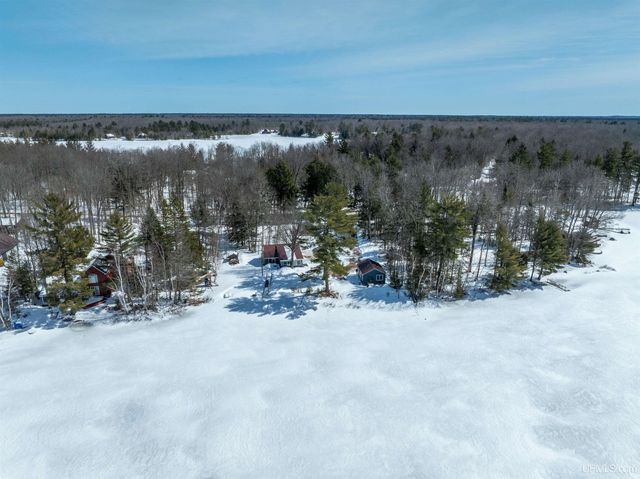 3865 Peninsula Point Road, Munising, MI 49862
