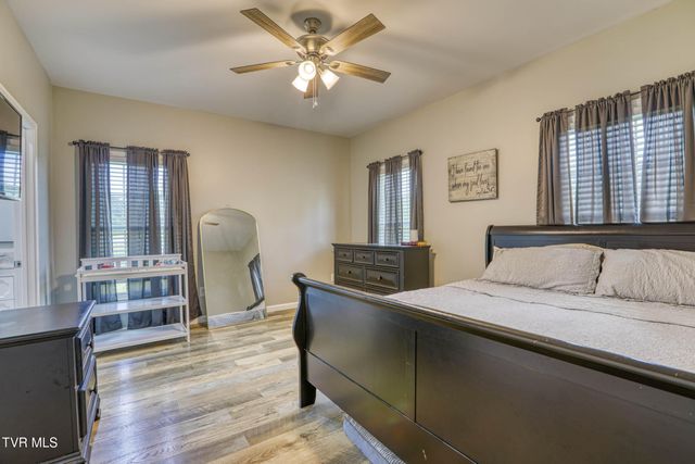 119 Sturbridge Lane, Church Hill, TN 37642