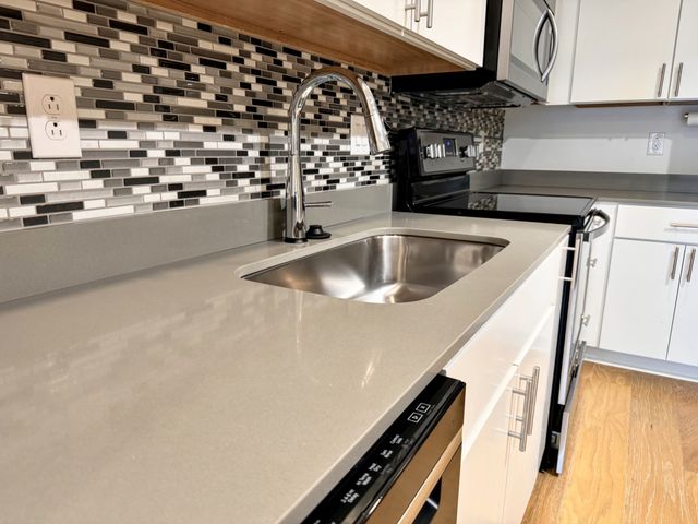 400 Herron Dr Apt 113, Nashville, TN 37210
