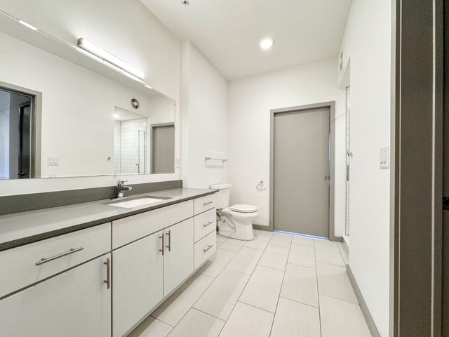 400 Herron Dr Apt 113, Nashville, TN 37210